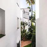 Naranjos Μαρμπέλλα